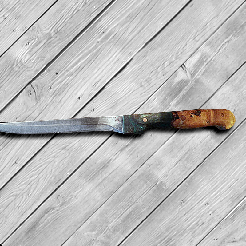 Messer mit Holzgriff in Verbindung mit Epoxidharz